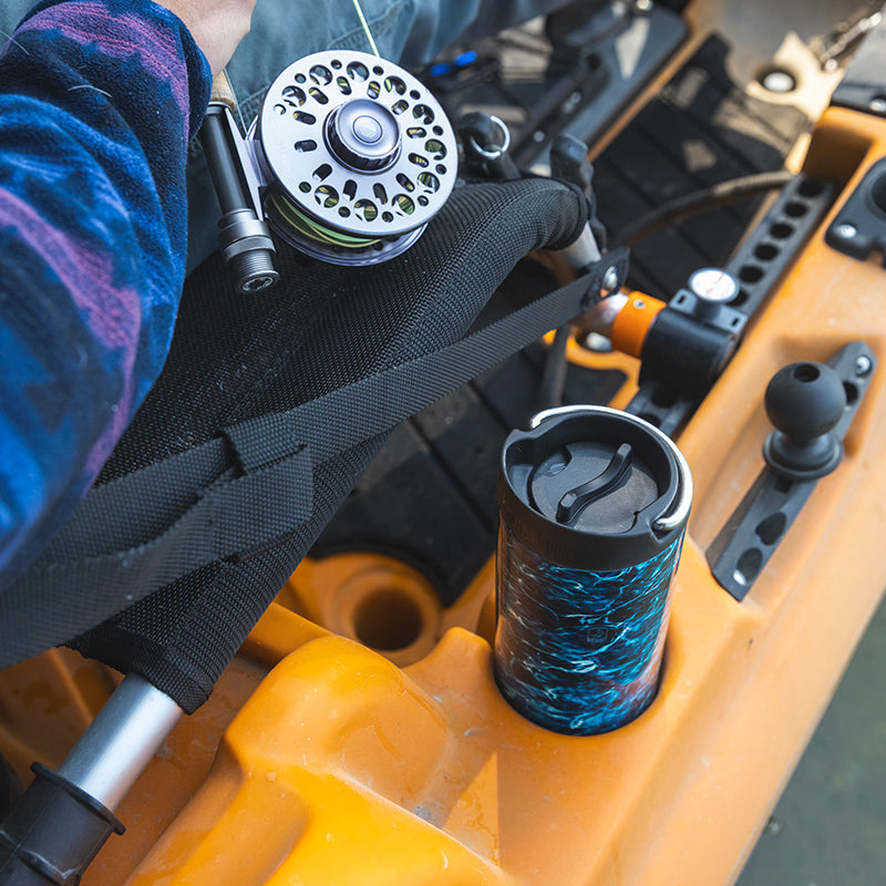 20oz-tkwide-with-cafe-cap-mossy-oak-o8 16oz_tumbler_mossyoak_bass_cafe_kayak_top_square.jpg