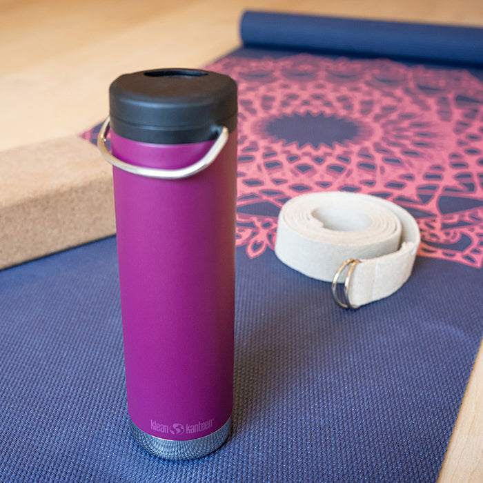tkwide-twist-cap-with-straw-kit-t0 K20TKWPT-PP-T-TWIST-yoga_bottle_closed_lifestyle_a5ac6535-9c60-42bb-86fe-b94b5cef2b68.jpg
