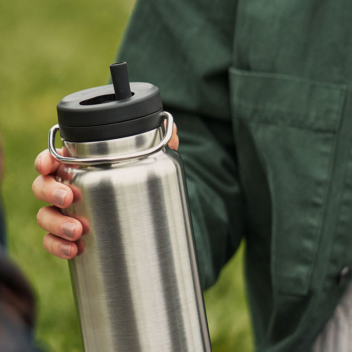 tkwide-twist-cap-with-straw-kit-t0 K32TKWSSL-BS-T-TWIST-32_oz_water_bottle_straw_cap_lifestyle_76e40be3-2488-47fa-afd0-c7d5ba075b15.jpg