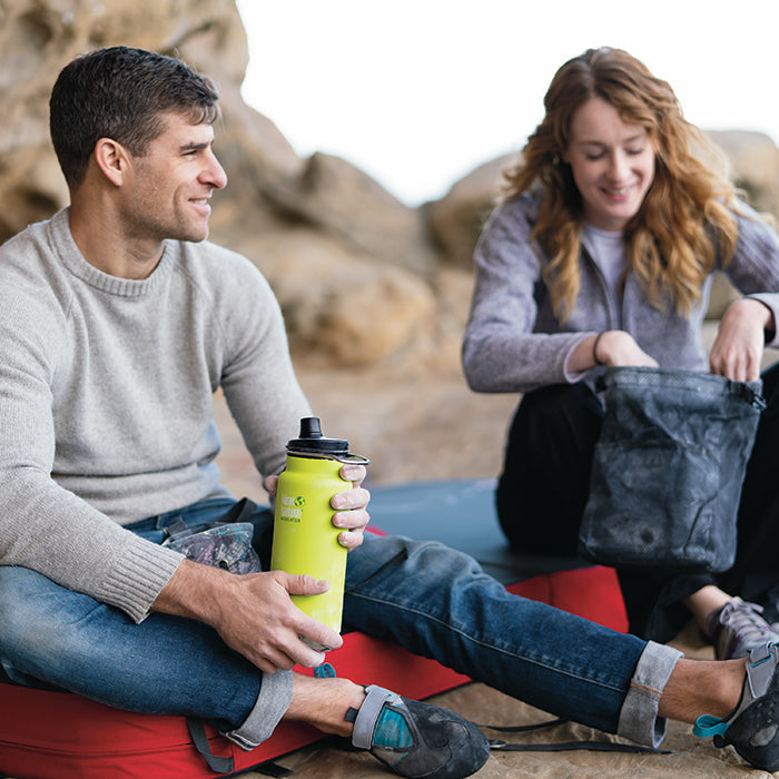tkwide-chug-cap-z4 K32TKWSSL-JP-chug_cap_bouldering_lifestyle.jpg