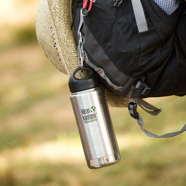 steel-s-biner-3-l4 carabiner_steel_bottle_backpack_lifestyle_dd4fef2d-f5d2-4f32-ac05-c706bd6b518e.jpg