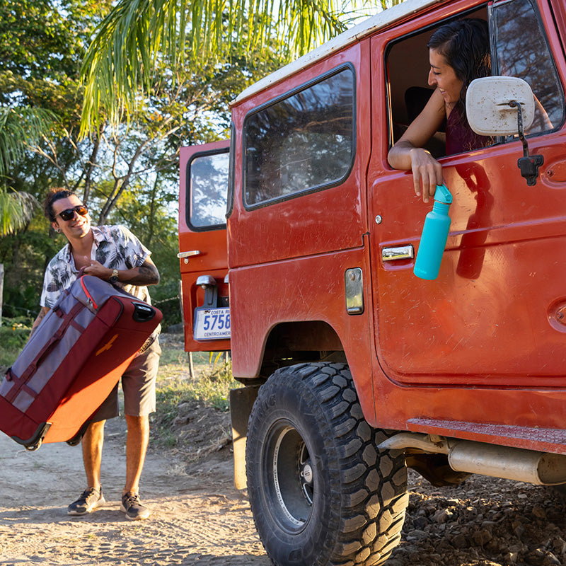 18oz-classic-with-flip-seal-sport-cap-i6 classic_18oz_flip_seal_baltic_jeep_packing_window_square.jpg