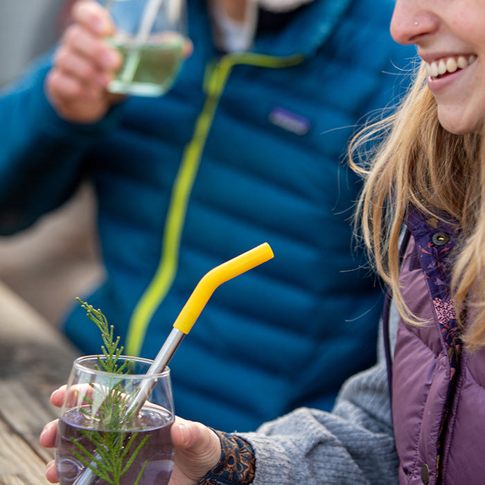 straw-4-pack-b9 recycled_steel_straw_drink_smile_lifestyle.jpg