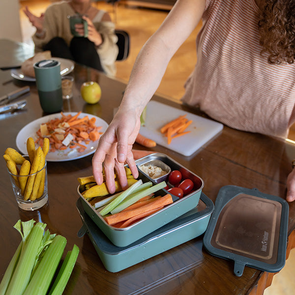 55oz-rise-food-box-big-meal-y5 rise_food_lunch_box_big_meal_veggie_dividers_square.jpg
