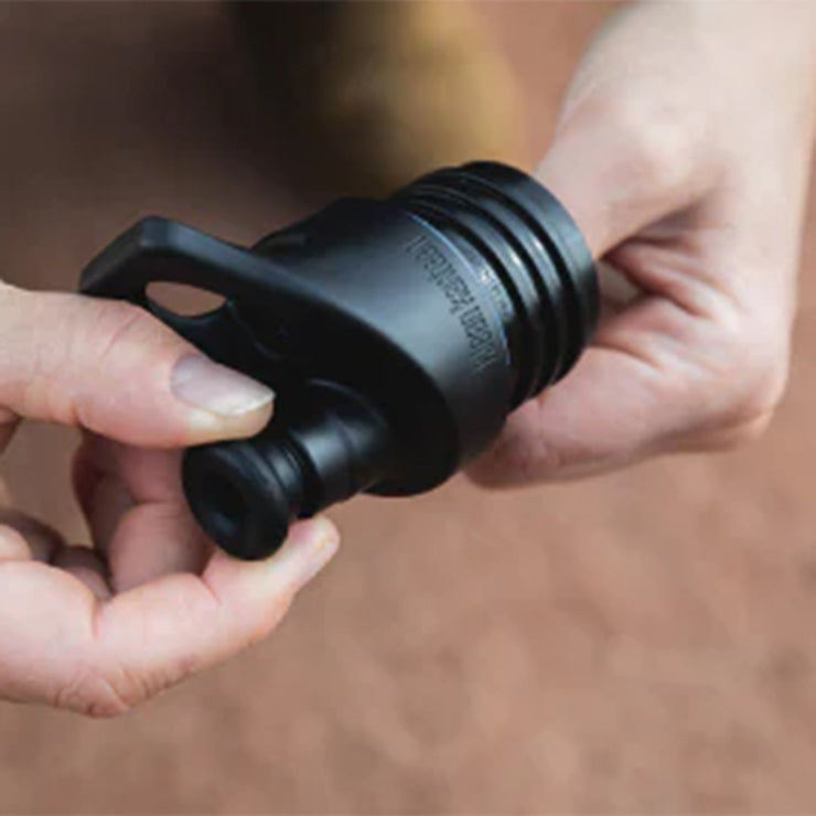 sport-cap-maintenance-kit-s8 sport_cap_maintenance_kit_pull_valve_out_lifestyle.jpg