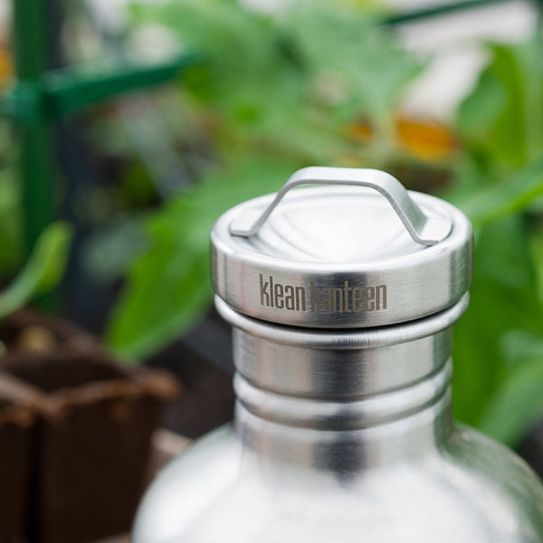 classic-steel-loop-cap-j7 stainless_cap_garden_lifestyle.jpg