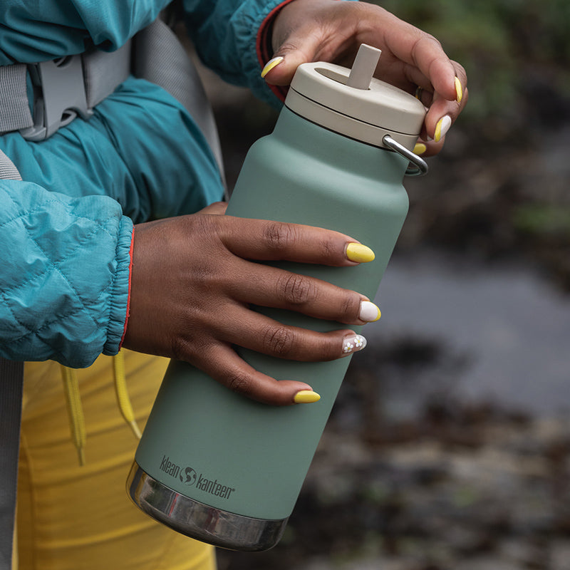 32oz-tkwide-made-to-do-more-bundle-a5 tkwide_32oz_insulated_bottle_twist_closeup_seapsray_hand_square.jpg
