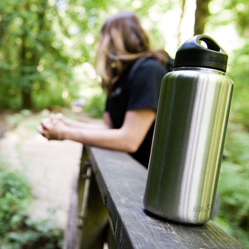 40oz-wide-with-loop-cap-t4 wide_40oz_bottle_bridge_closeup_square.jpg